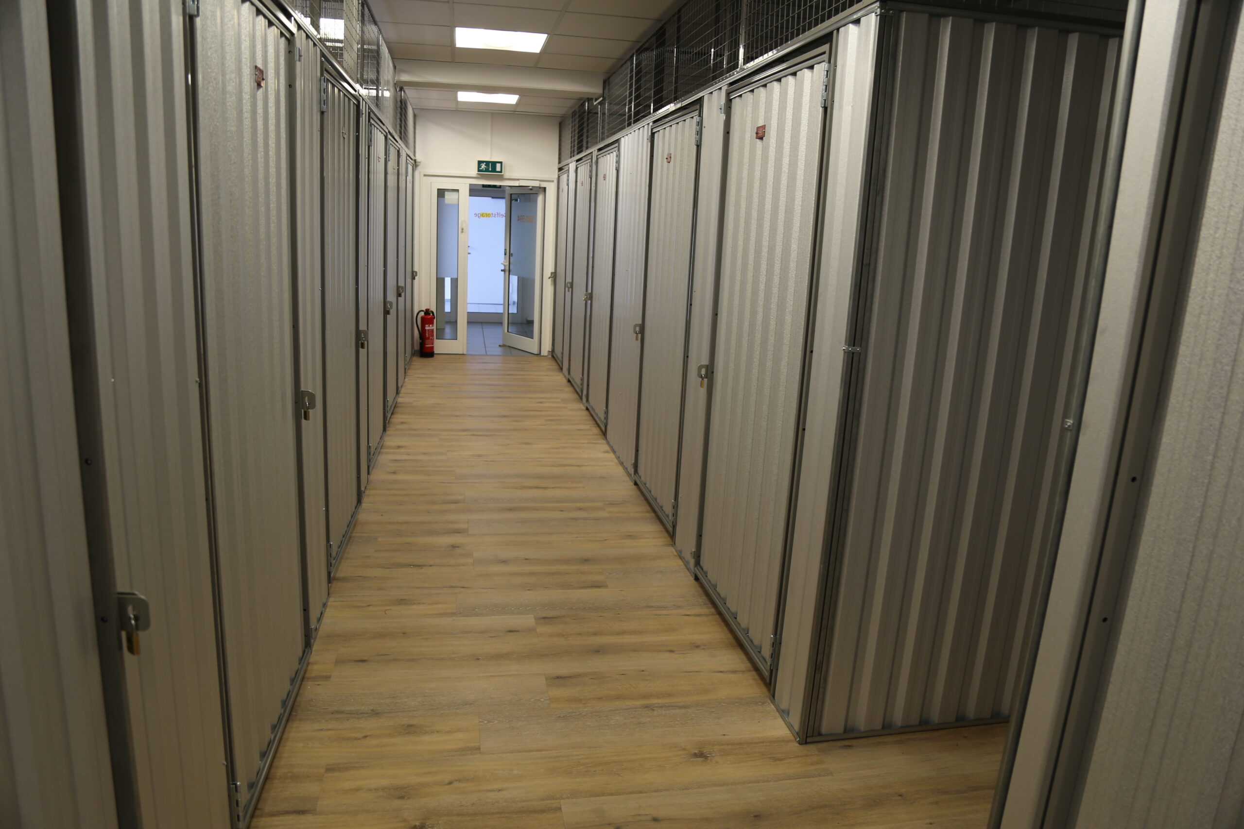 Lagerraum mieten in Seligenstadt Die Lagerboxen sind in einer ehemaligen Büroeinheit eingebaut. Die Fläche ist sauber, trocken und beheizt.